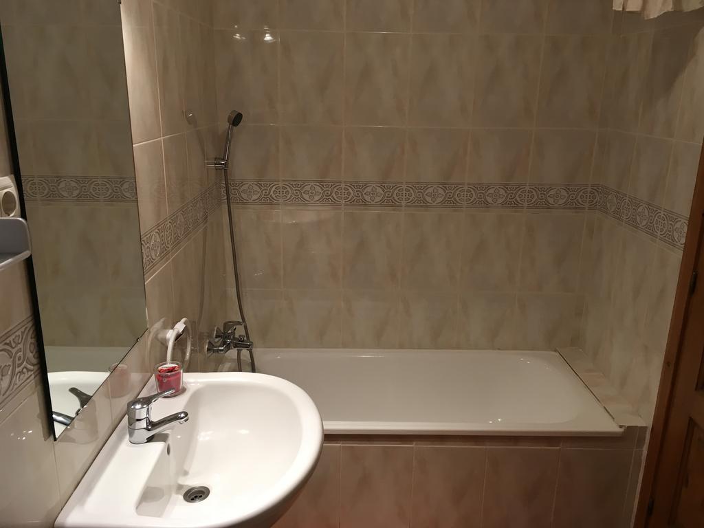 Vora Riu Apartment Esterri D'Aneu Luaran gambar