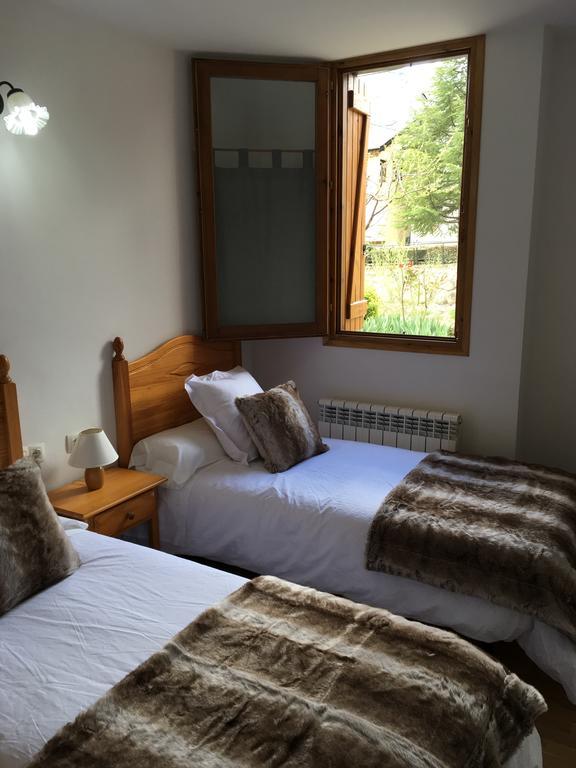 Vora Riu Apartment Esterri D'Aneu Luaran gambar